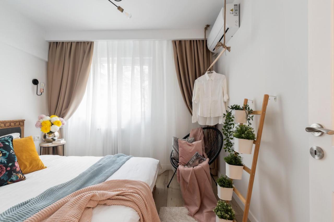 Eclectic 3 bedroom Calea Victoriei Bucureşti Exterior foto
