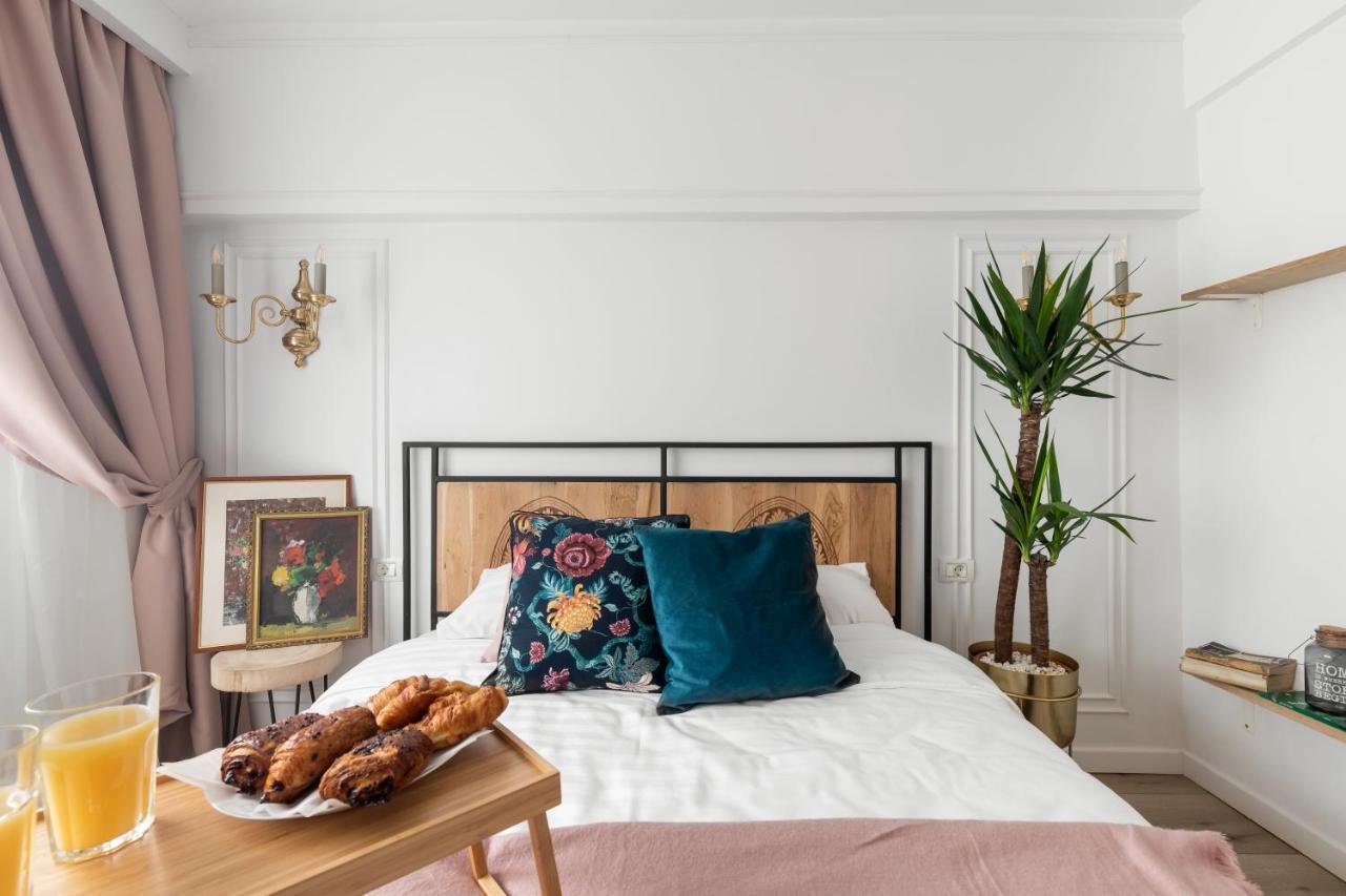 Eclectic 3 bedroom Calea Victoriei Bucureşti Exterior foto